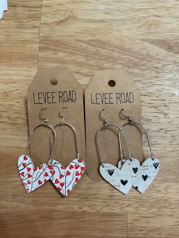 Arch dangle hearts